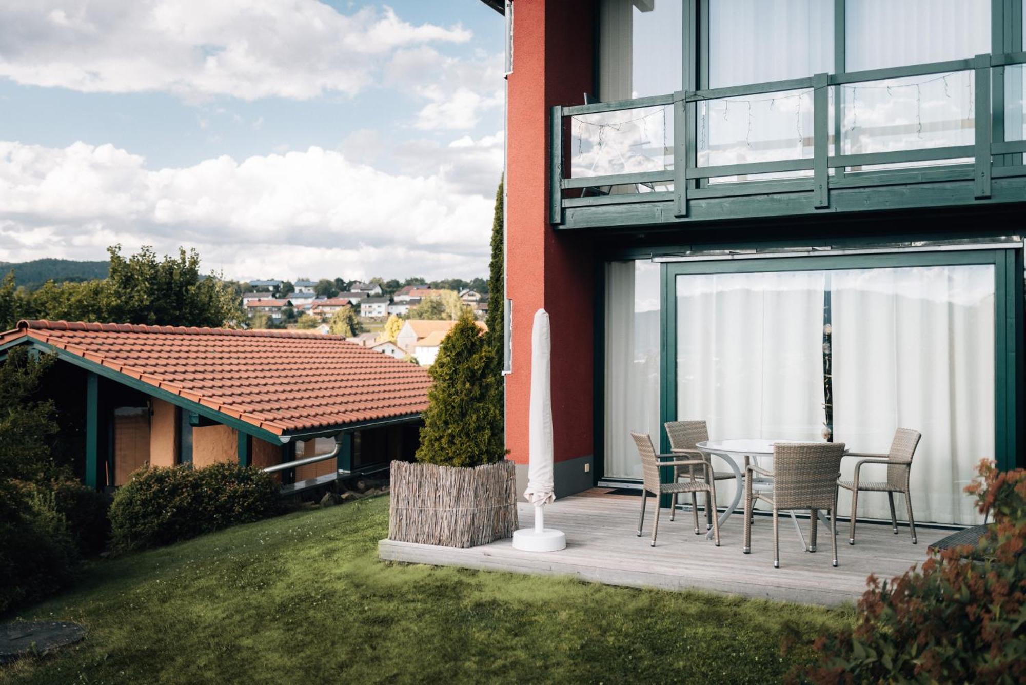 Suedlaendisches Chalet Mit Hauseigener Sauna Viechtach Esterno foto
